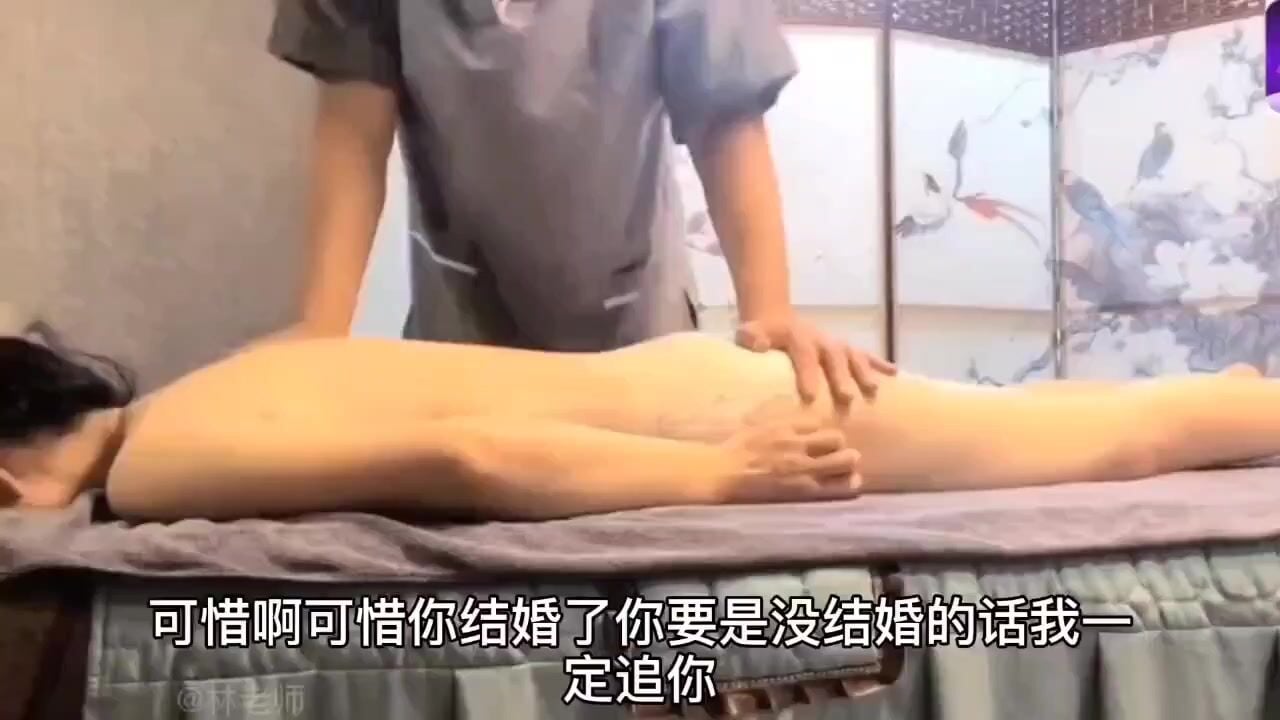 Massage cho phú bà trẻ sướng người rồi thấy ngon quá đè ra bú lồn rồi lại móc bím
